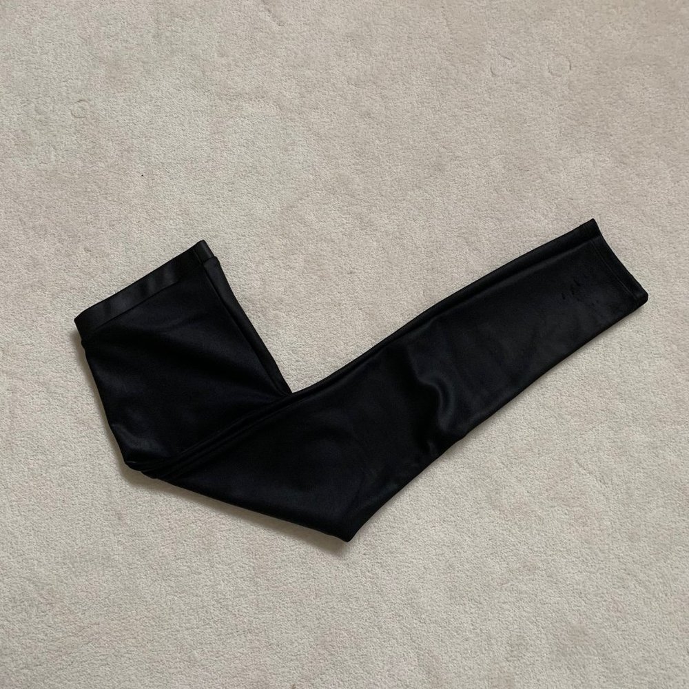 Faux Leather Leggings flattering size M black skinny leatherette leggings